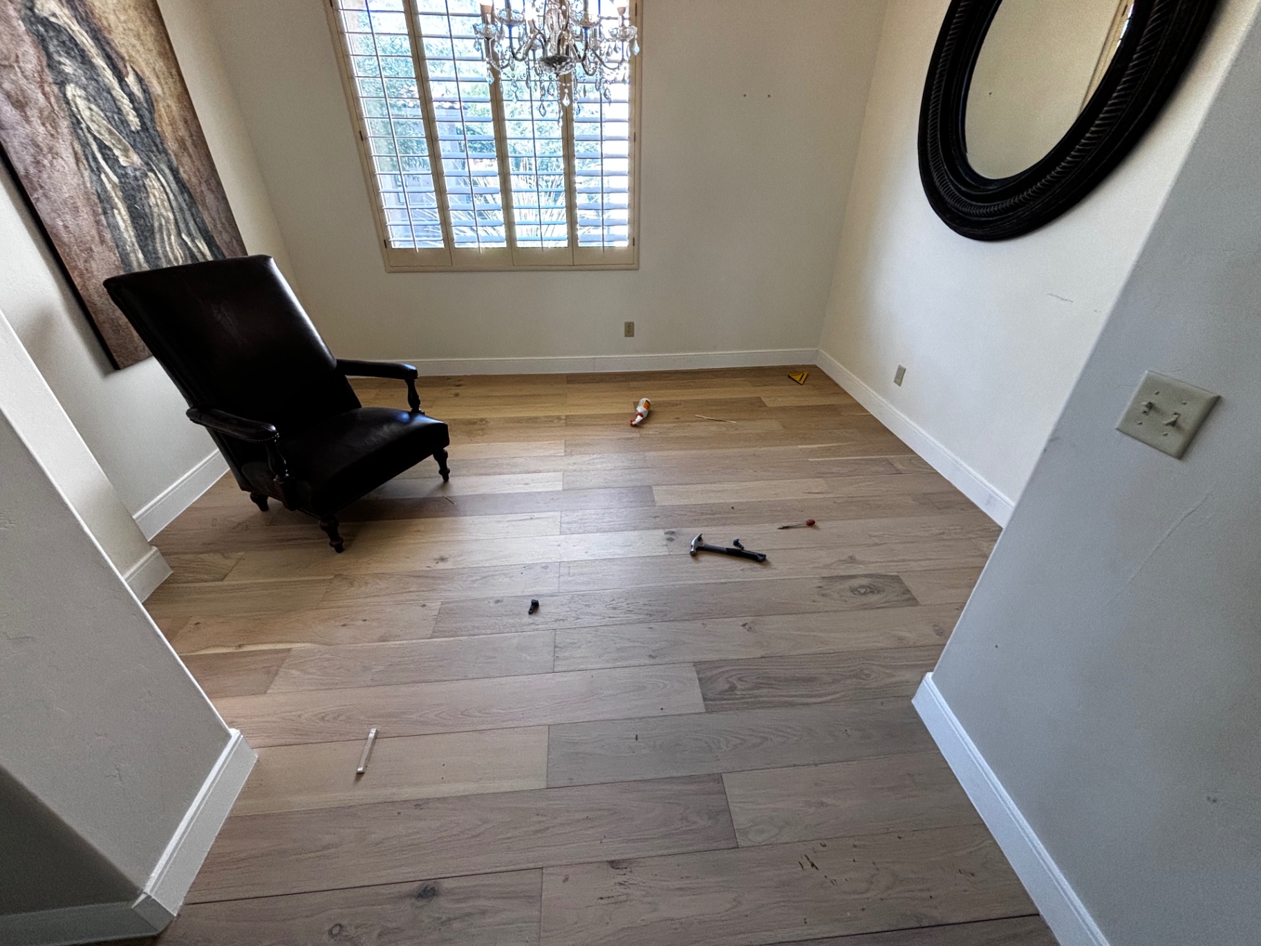 Finished hardwood flooring in sitting room