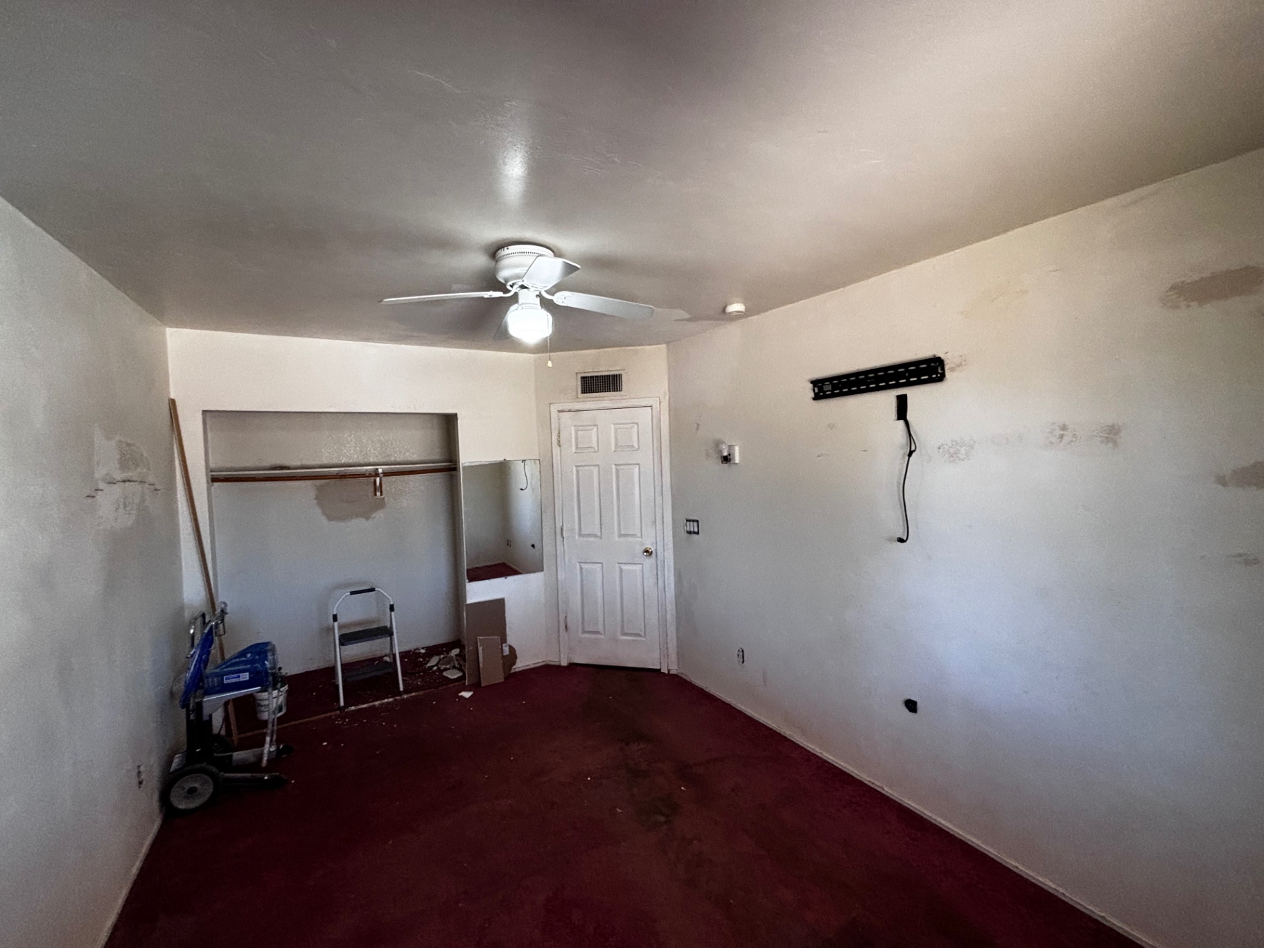 Second bedroom before remodel